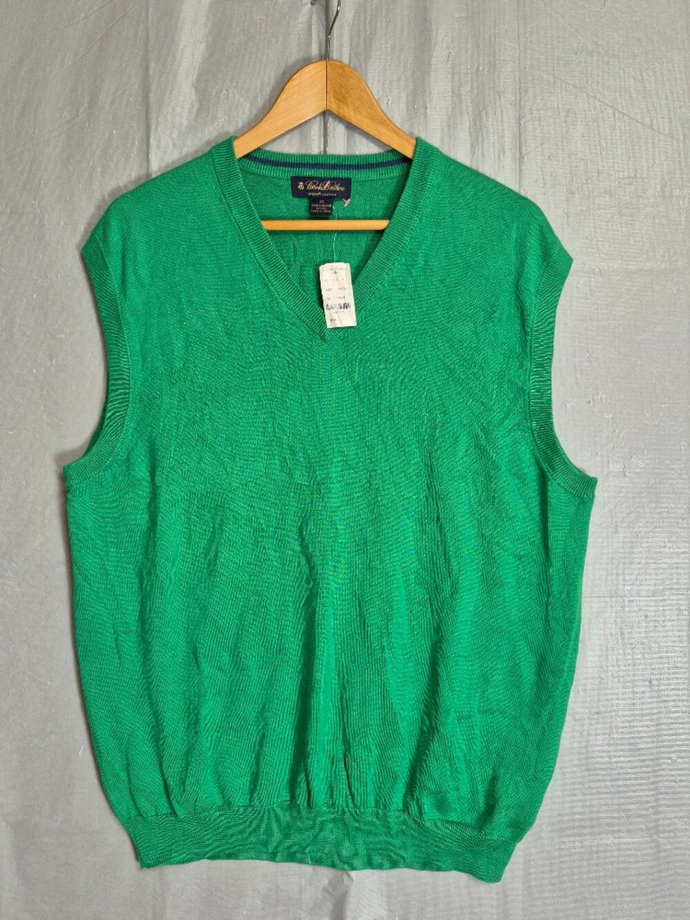 Brooks Brothers Sweater Vest Men X-Large Green NWT Supima Cotton V-Neck Classic